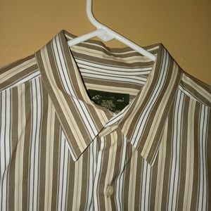 COPY - Eddie Bauer Classic Fit Button Down Shirt Large